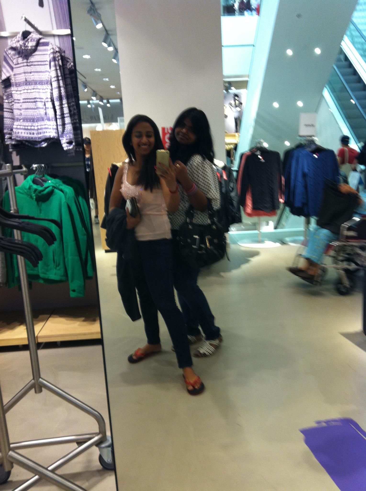 332977_2686038592331_395418143_o